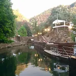 Chez Louise: Onde A Serra Beija O Ceu Lousa (Coimbra)