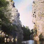 Chez Louise: Onde A Serra Beija O Ceu Homestay Lousa (Coimbra)