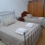 Chez Louise: Onde A Serra Beija O Ceu Homestay