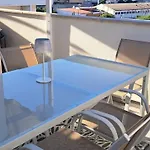 Homestay Chez Louise: Onde A Serra Beija O Ceu Lousa (Coimbra)
