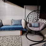 Chez Louise: Onde A Serra Beija O Ceu Homestay *