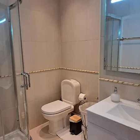 Chez Louise: Onde A Serra Beija O Ceu *