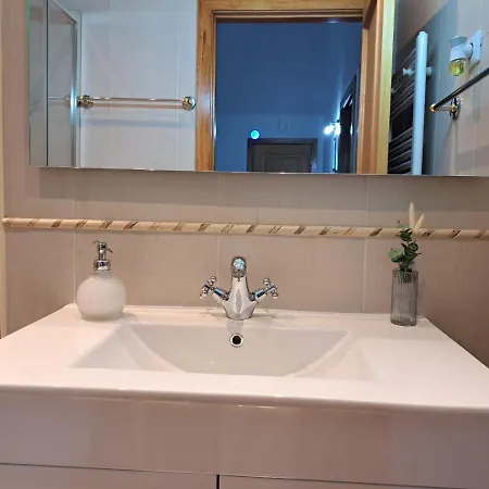 Chez Louise: Onde A Serra Beija O Ceu *