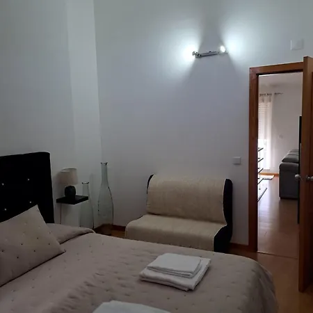 Chez Louise: Onde A Serra Beija O Ceu