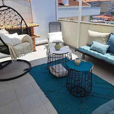 Chez Louise: Onde A Serra Beija O Ceu Homestay Lousa (Coimbra)