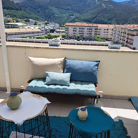 Chez Louise: Onde A Serra Beija O Ceu Homestay *