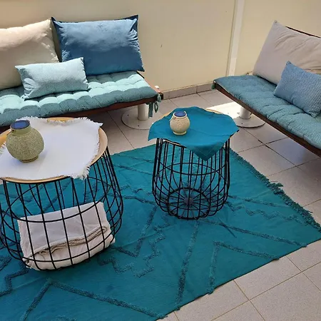 Chez Louise: Onde A Serra Beija O Ceu