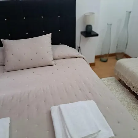 Chez Louise: Onde A Serra Beija O Céu Lousã