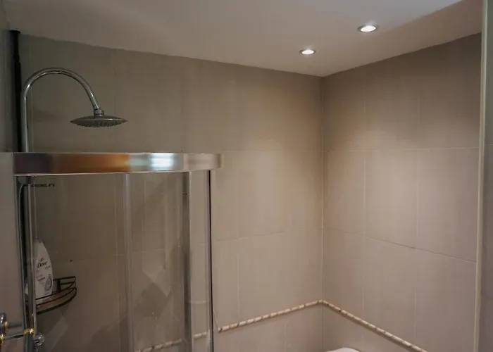 Chez Louise: Onde A Serra Beija O Ceu