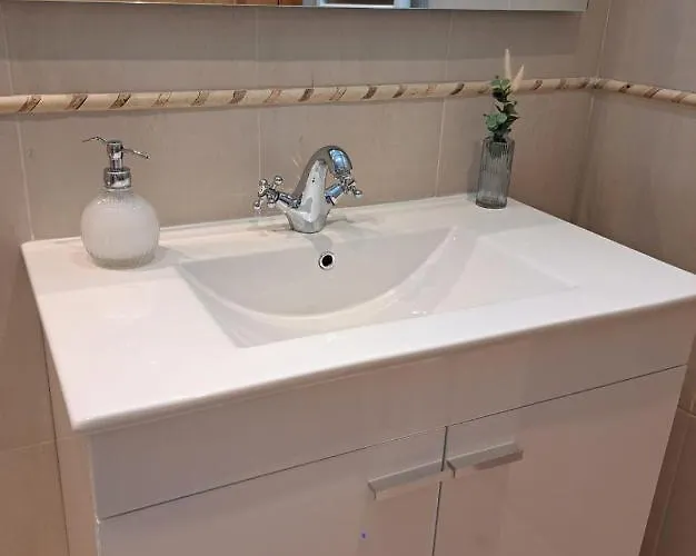 Chez Louise: Onde A Serra Beija O Ceu *