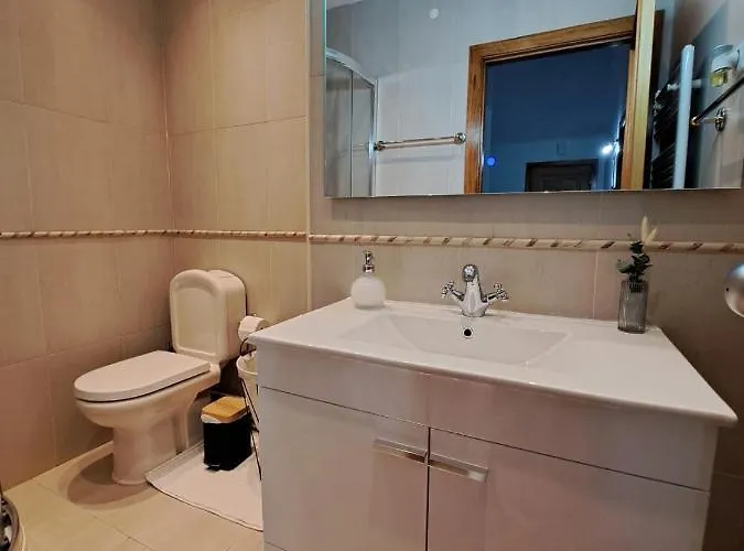 Chez Louise: Onde A Serra Beija O Ceu Lousã