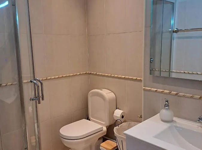 Chez Louise: Onde A Serra Beija O Ceu *